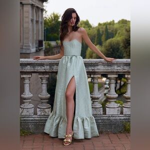 V. Chapman Charlotte Dress in Sage